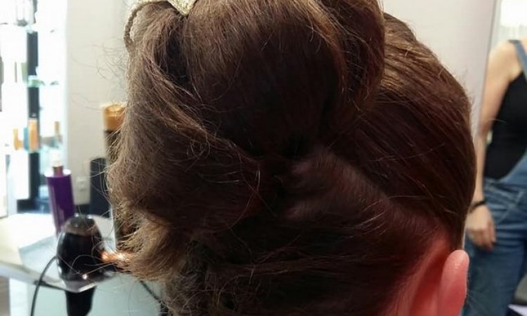 Coiffure petite fille pour mariage - Mauriac - Art et Coiffure